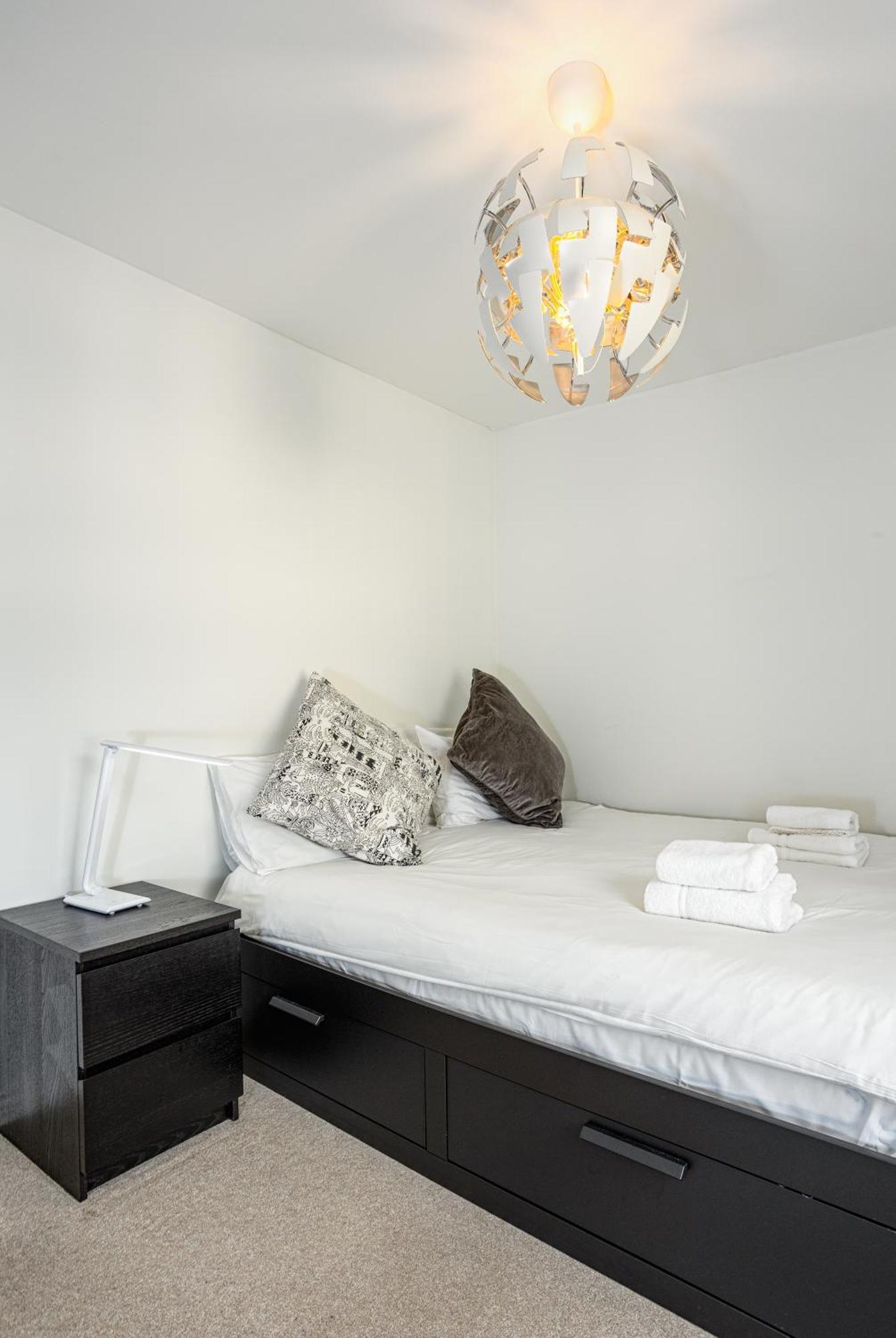 Comfy 2 Bedroom Apartment Near Edinburgh City Centre Exterior photo